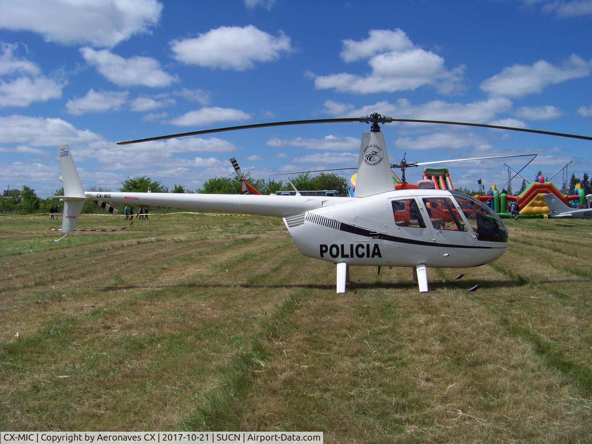 CX-MIC, 2016 Robinson R44  Raven II C/N 13946, En festival Aéreo SUCN 2017