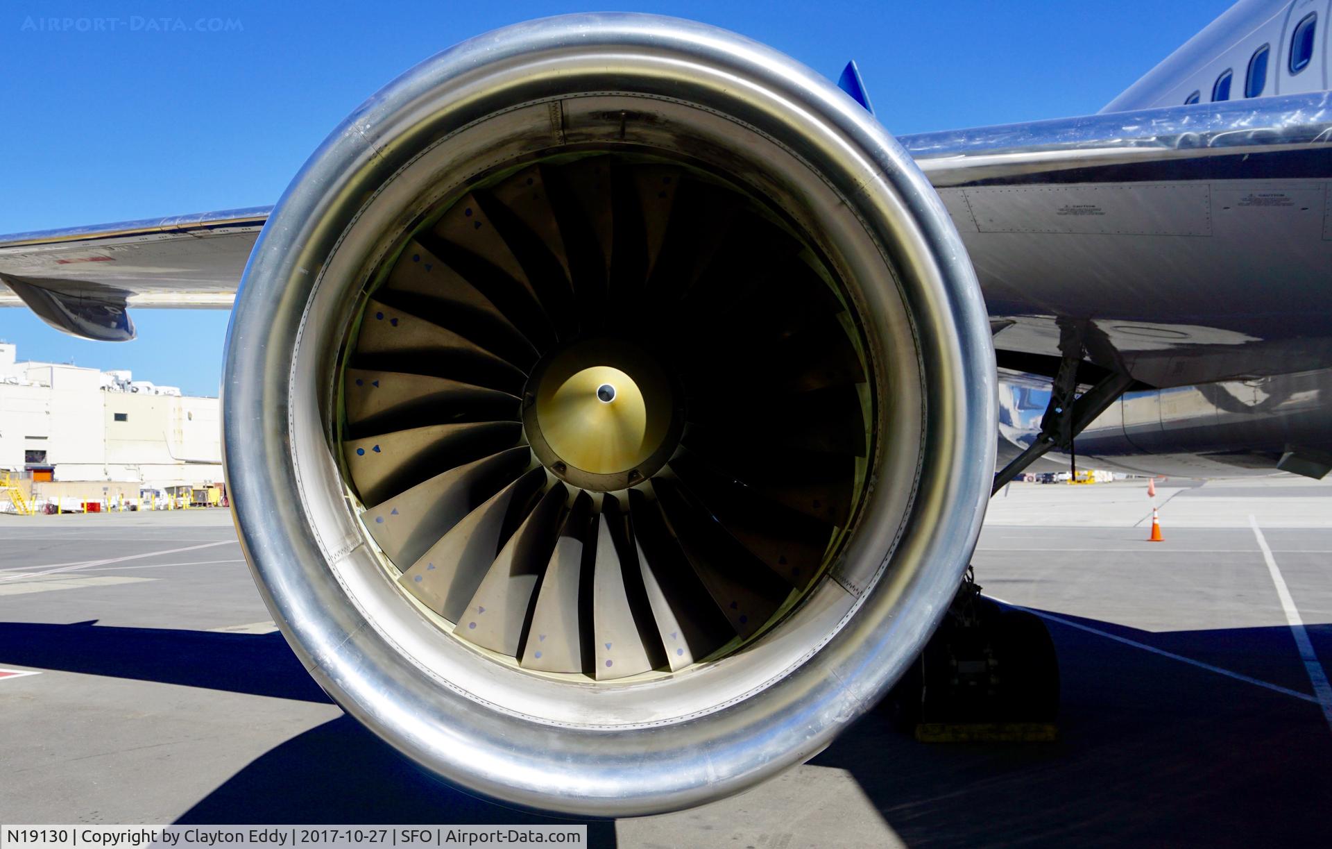 N19130, 1998 Boeing 757-224/ER C/N 28970, SFO 2017.