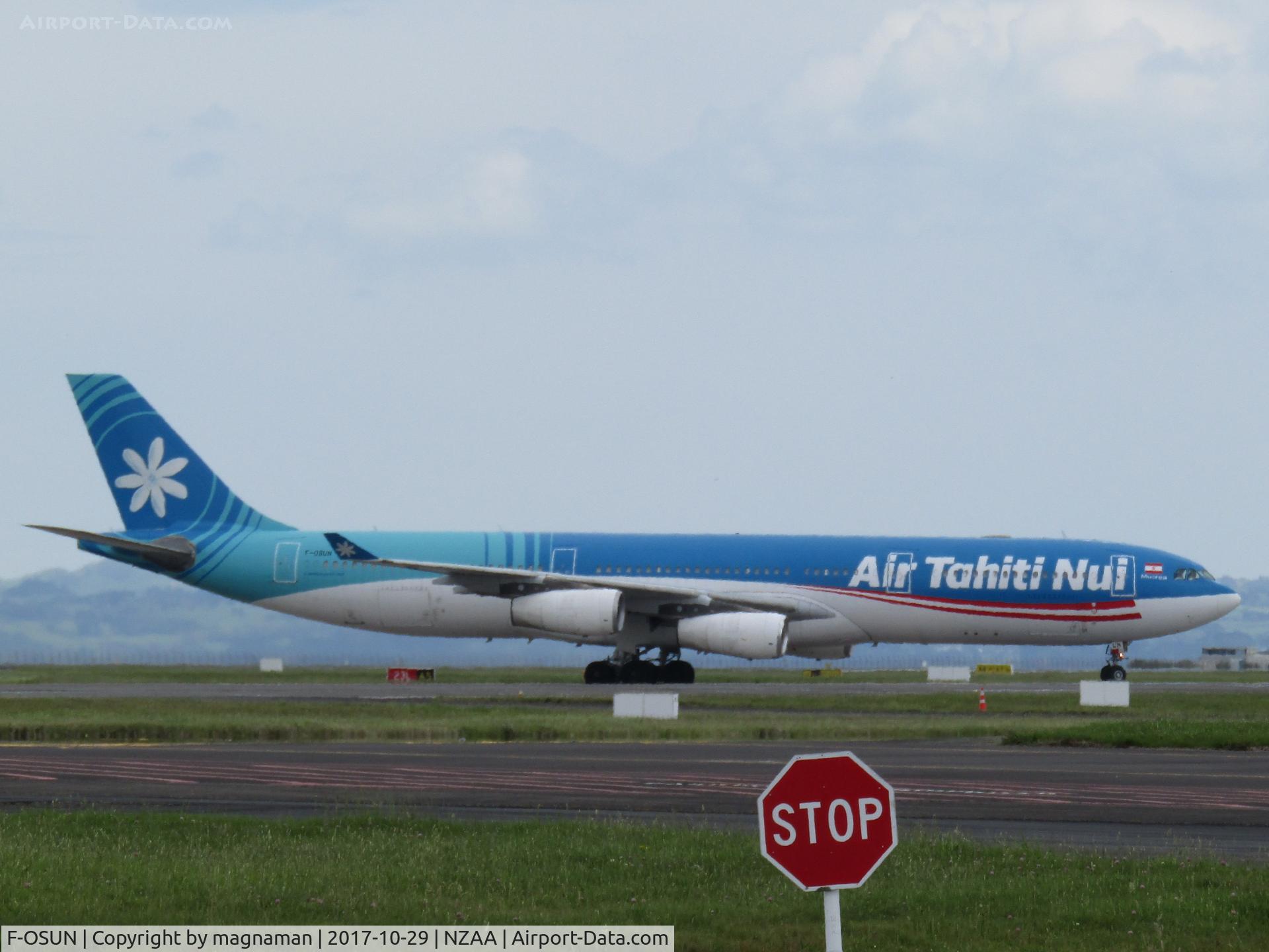 F-OSUN, 2001 Airbus A340-313 C/N 446, taxying in