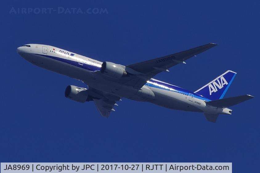 JA8969, 1996 Boeing 777-281 C/N 27032, Climbing on a very  clear day