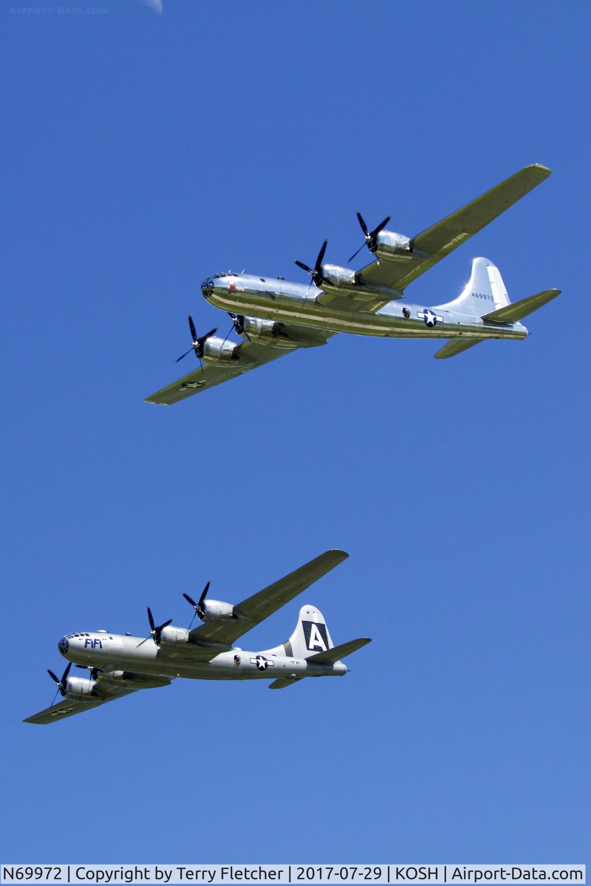 N69972, 1944 Boeing TB-29 (B-29-70-BW) Superfortress C/N 10804, N69972 (Doc)  and N529B (Fifi)   - 2 x B-29 Superfortesses in the sky together   at 2017 EAA AirVenture at Oshkosh