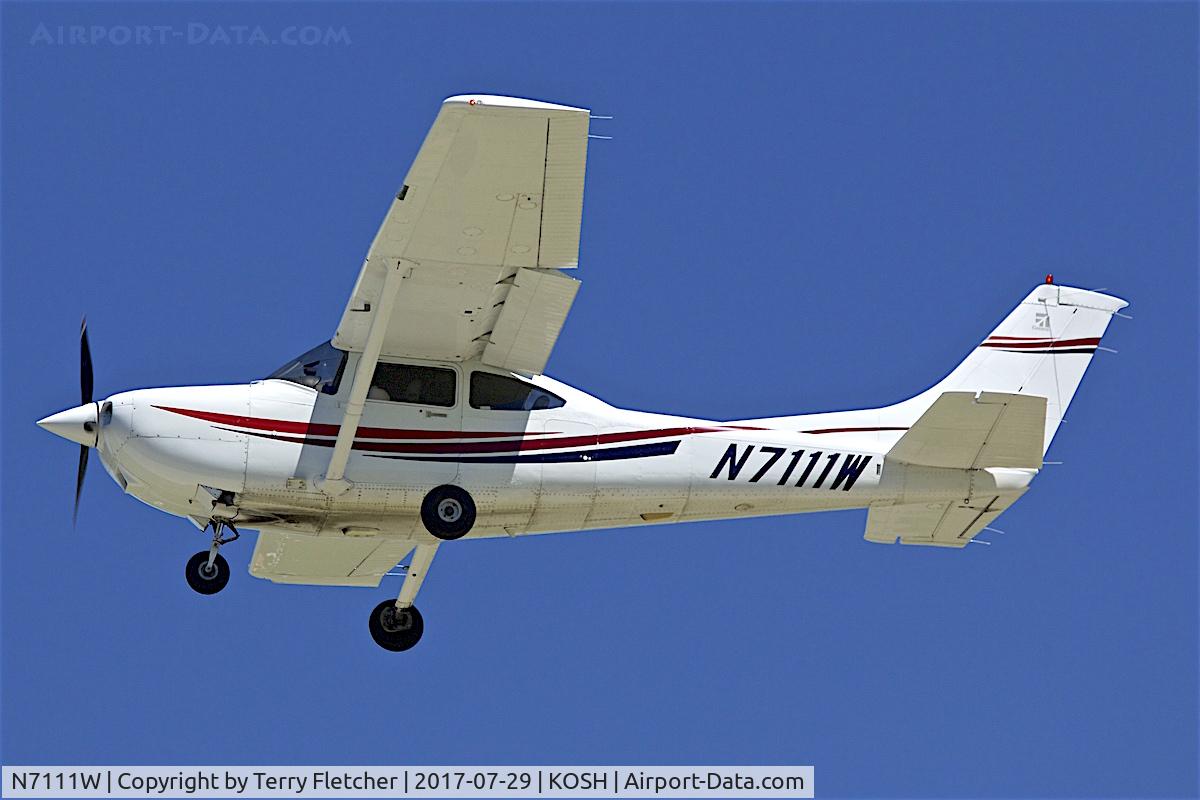 N7111W, 1999 Cessna 182S Skylane C/N 18280550, at 2017 EAA AirVenture at Oshkosh