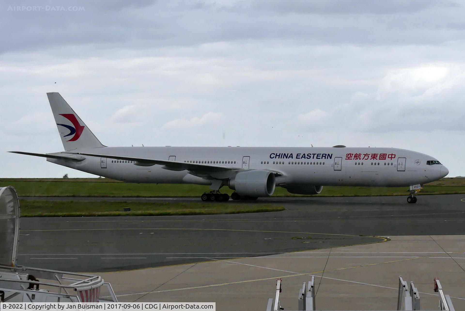 B-2022, 2015 Boeing 777-39P/ER C/N 43274, China Eastern