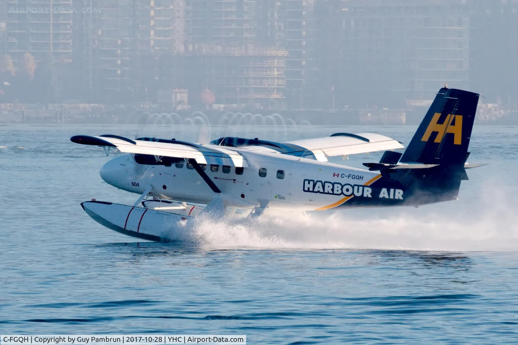 C-FGQH, 1968 De Havilland Canada DHC-6-100 Twin Otter C/N 106, Departing