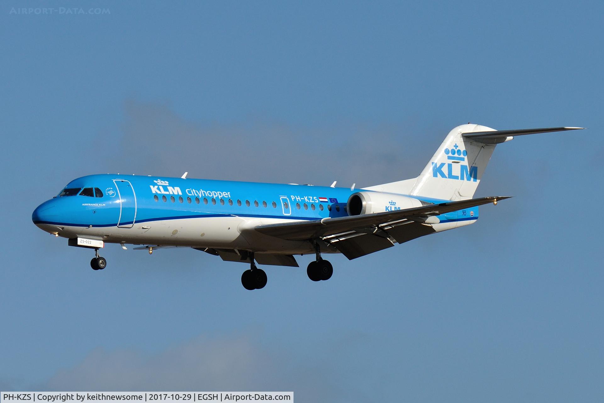 PH-KZS, 1995 Fokker F70 (F-28-0070) C/N 11540, Arriving from Amsterdam for storage.