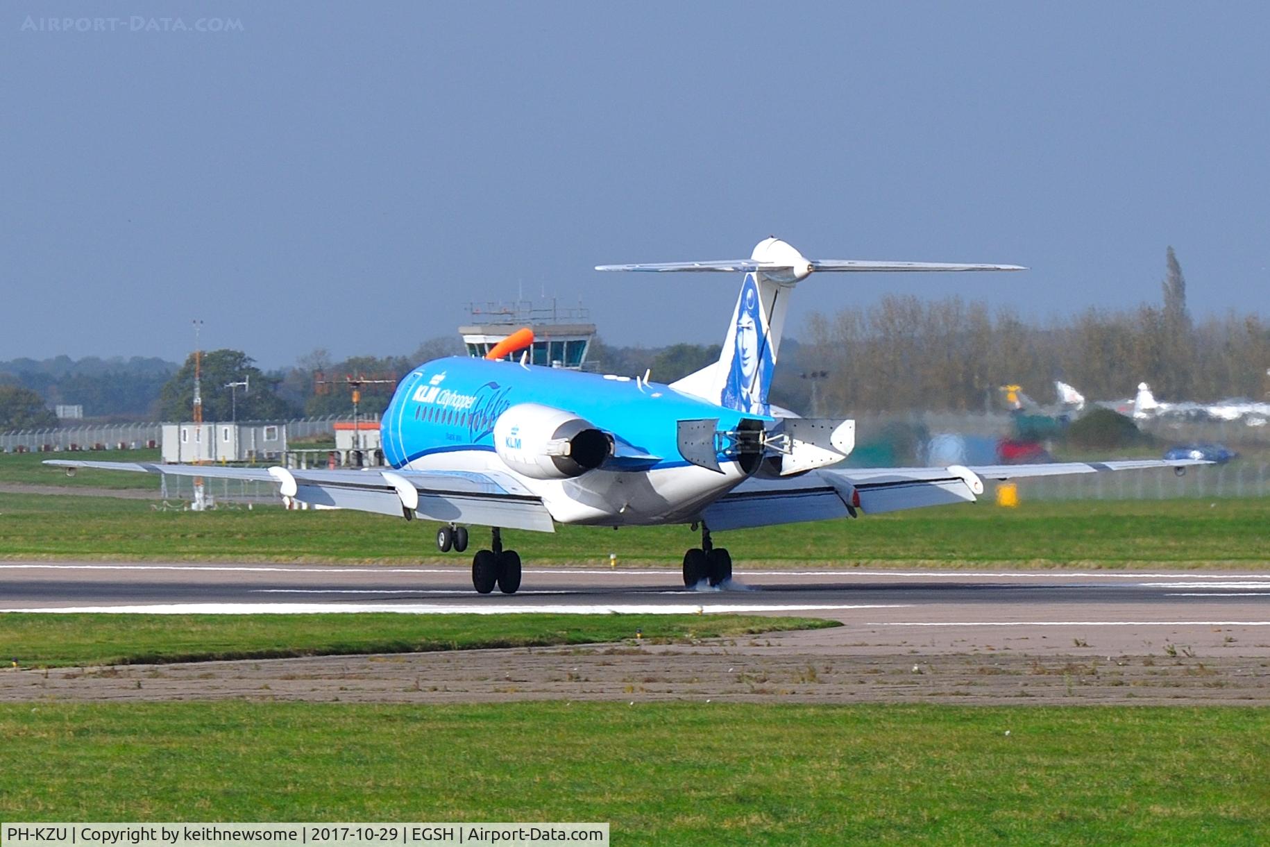 PH-KZU, 1995 Fokker 70 (F-28-0070) C/N 11543, Arriving from Amsterdam for storage, final touchdown.