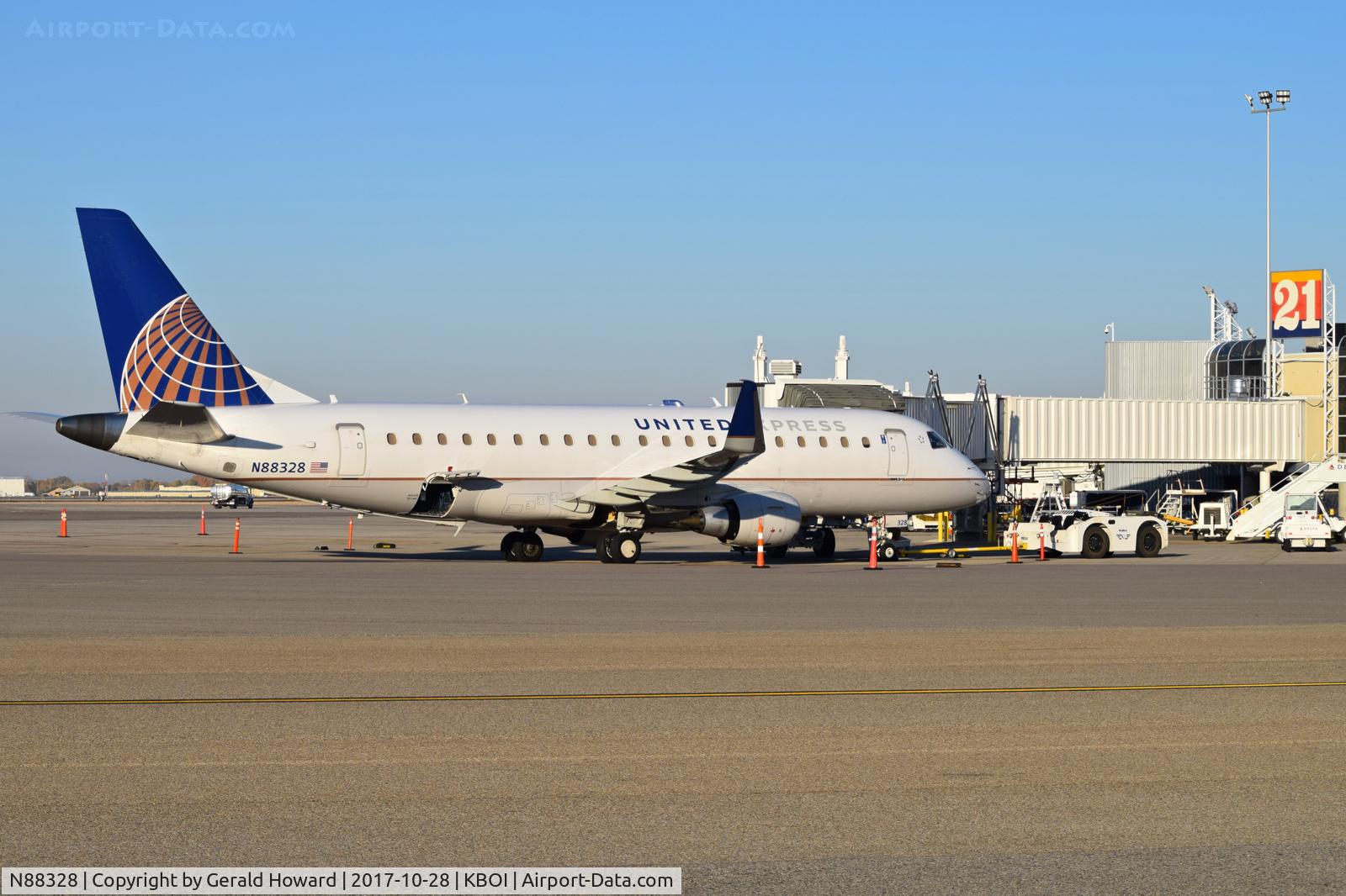 N88328, 2015 Embraer 175LR (ERJ-170-200LR) C/N 17000480, Parked at the gate.