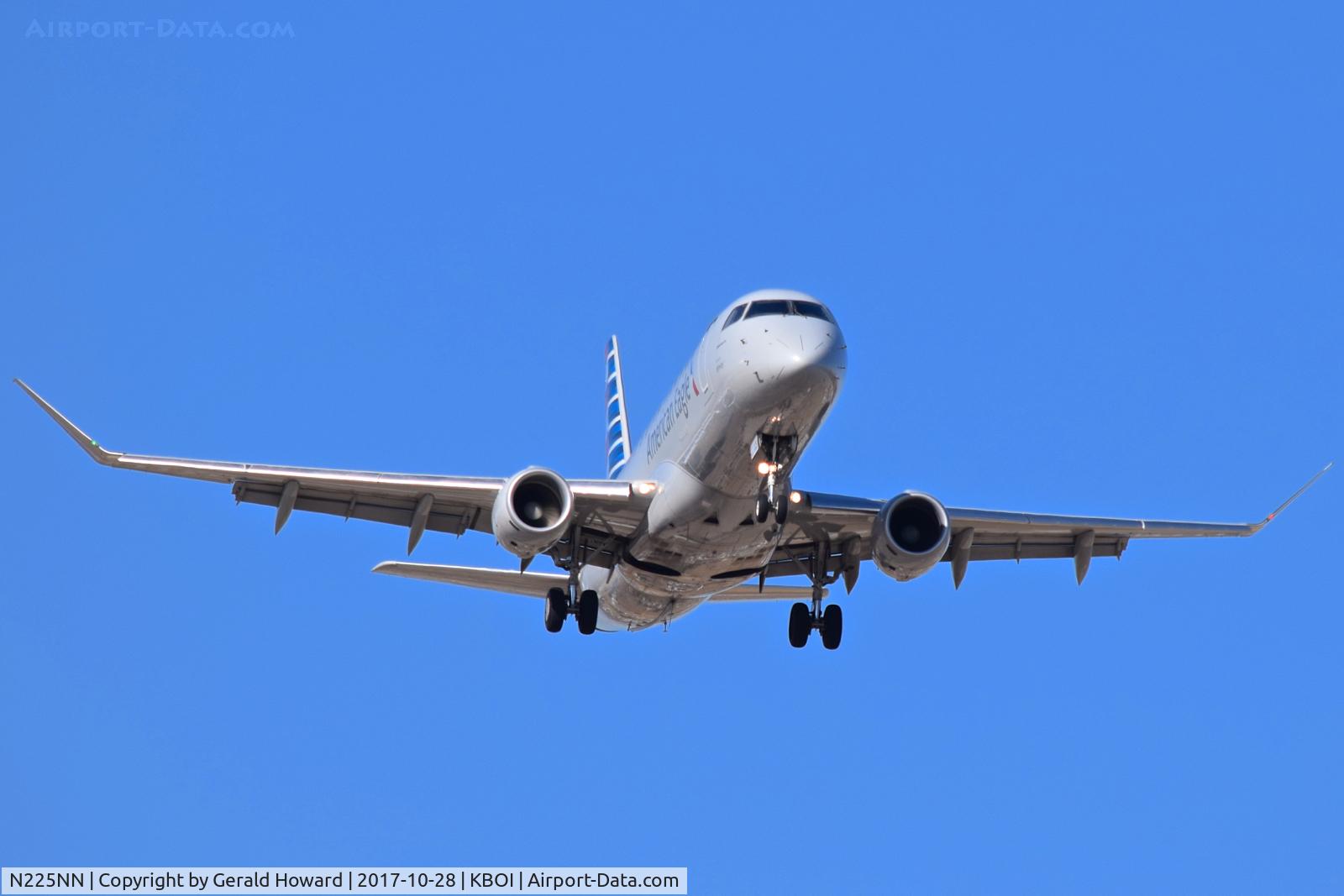 N225NN, 2016 Embraer 175LR (ERJ-170-200LR) C/N 17000537, On approach for RWY 10L.
