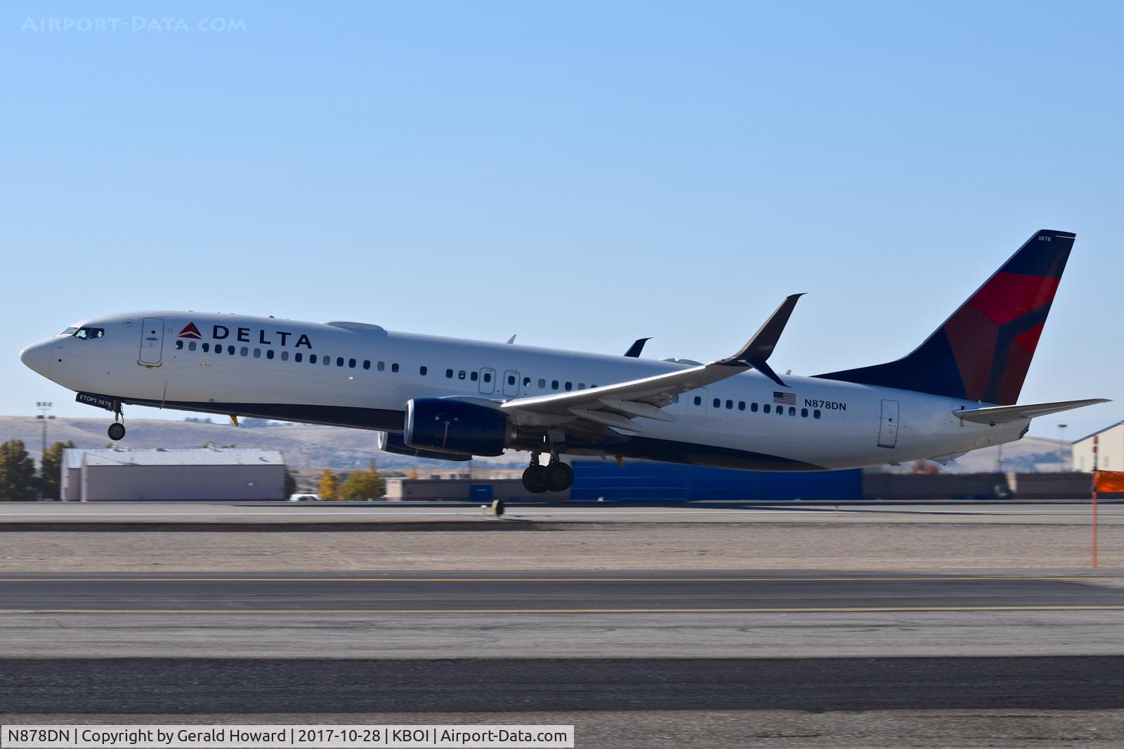 N878DN, 2017 Boeing 737-900/ER C/N 31989, Take off from RWY 10L.