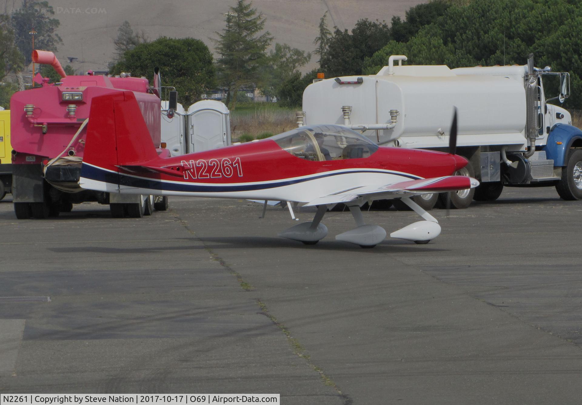 N2261, 2016 Vans RV-14A C/N 140061, Novato, CA-based 2016 VANS RV-14A homebuilt taxiing @ its temporary Petaluma, CA home base while Novato's runway is resurfaced
