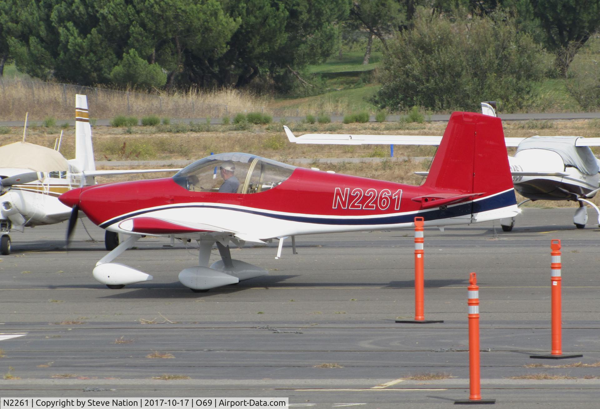 N2261, 2016 Vans RV-14A C/N 140061, Novato, CA-based 2016 VANS RV-14A homebuilt taxiing @ its temporary Petaluma, CA home base while Novato's runway is resurfaced