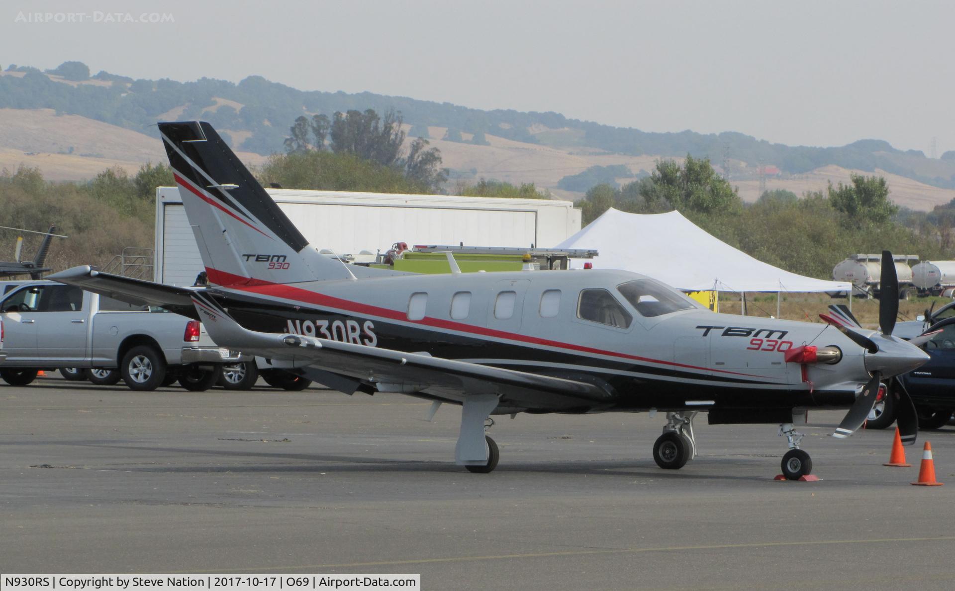 N930RS, 2016 Socata TBM 700 C/N 1140, Novato, CA-based 2016 Socata TBM 700 @ its temporary Petaluma, CA home base while Novato's runway is resurfaced