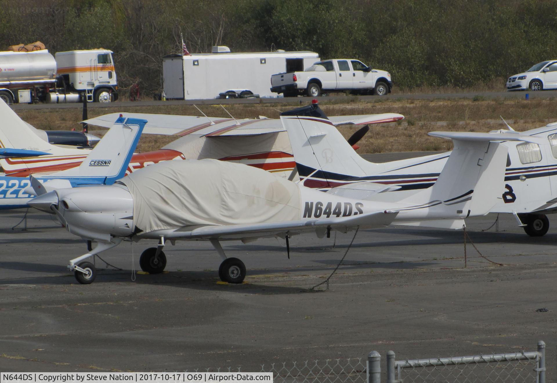 N644DS, 2006 Diamond DA-40 Diamond Star C/N 40.614, Novato, CA-based Fitzeoy Aviation LLC 2006 Diamond DA-40 with cockpit cover @ its temporary Petaluma, CA home base while Novato's runway is resurfaced