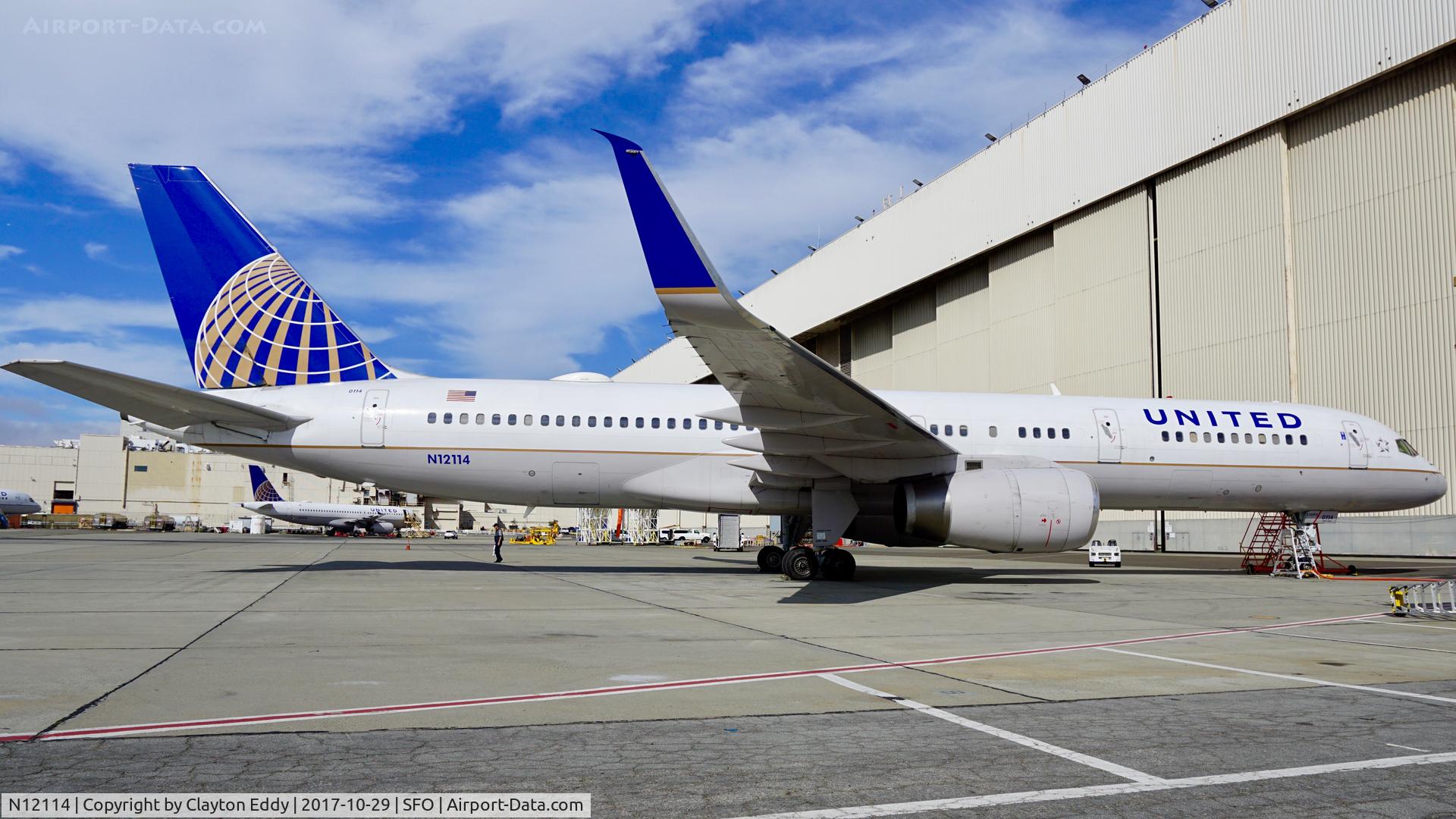 N12114, 1995 Boeing 757-224 C/N 27556, SFO 2017.