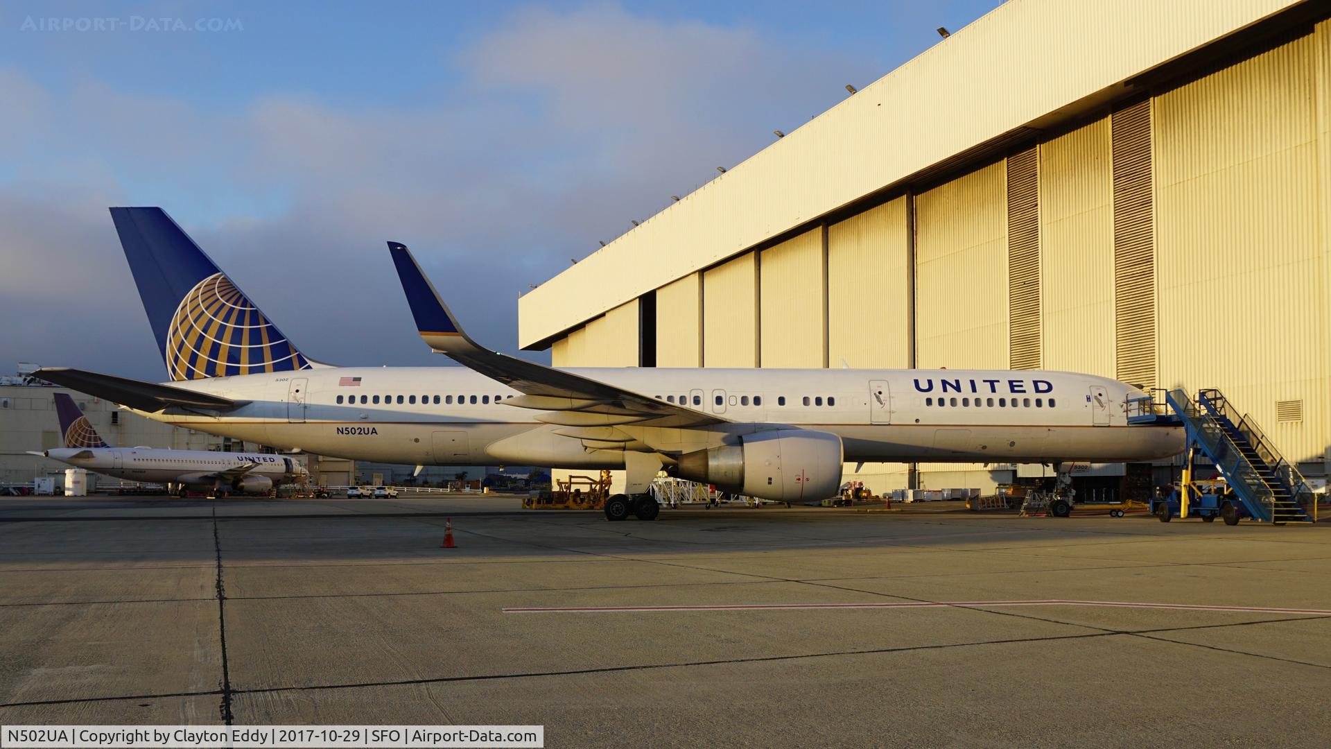 N502UA, 1989 Boeing 757-222 C/N 24623, SFO 2017.