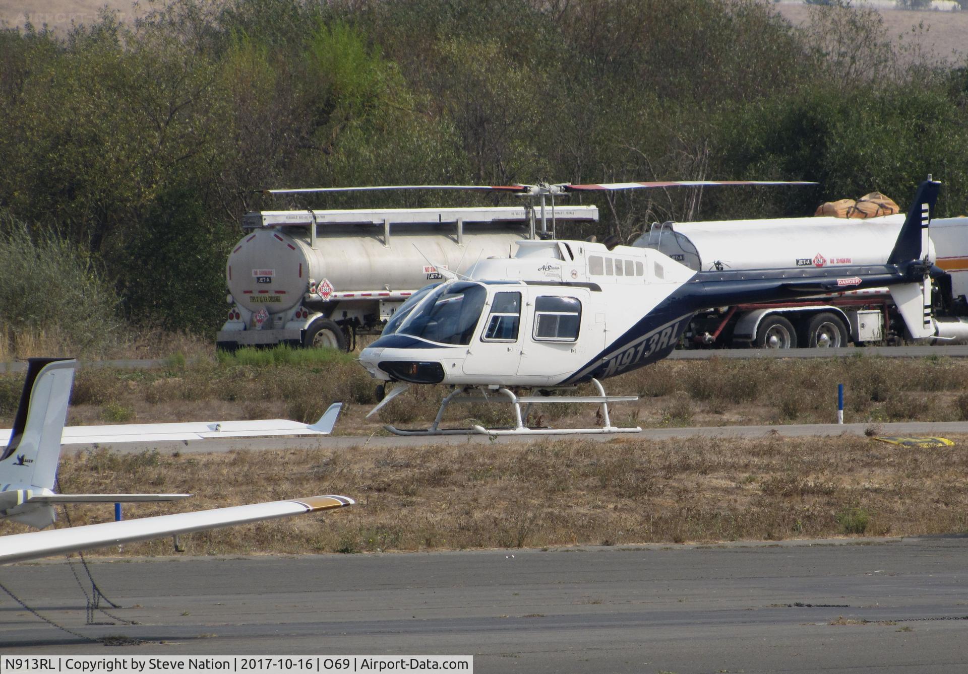 N913RL, Bell 206B JetRanger C/N 2913, Air Shasta Rotor & Wing (Redding, CA) Bell 206B Jet Ranger @ Petaluma Municipal Airport, CA temporary home base in support of efforts to control devastating Northern California Oct 2017 wildfires