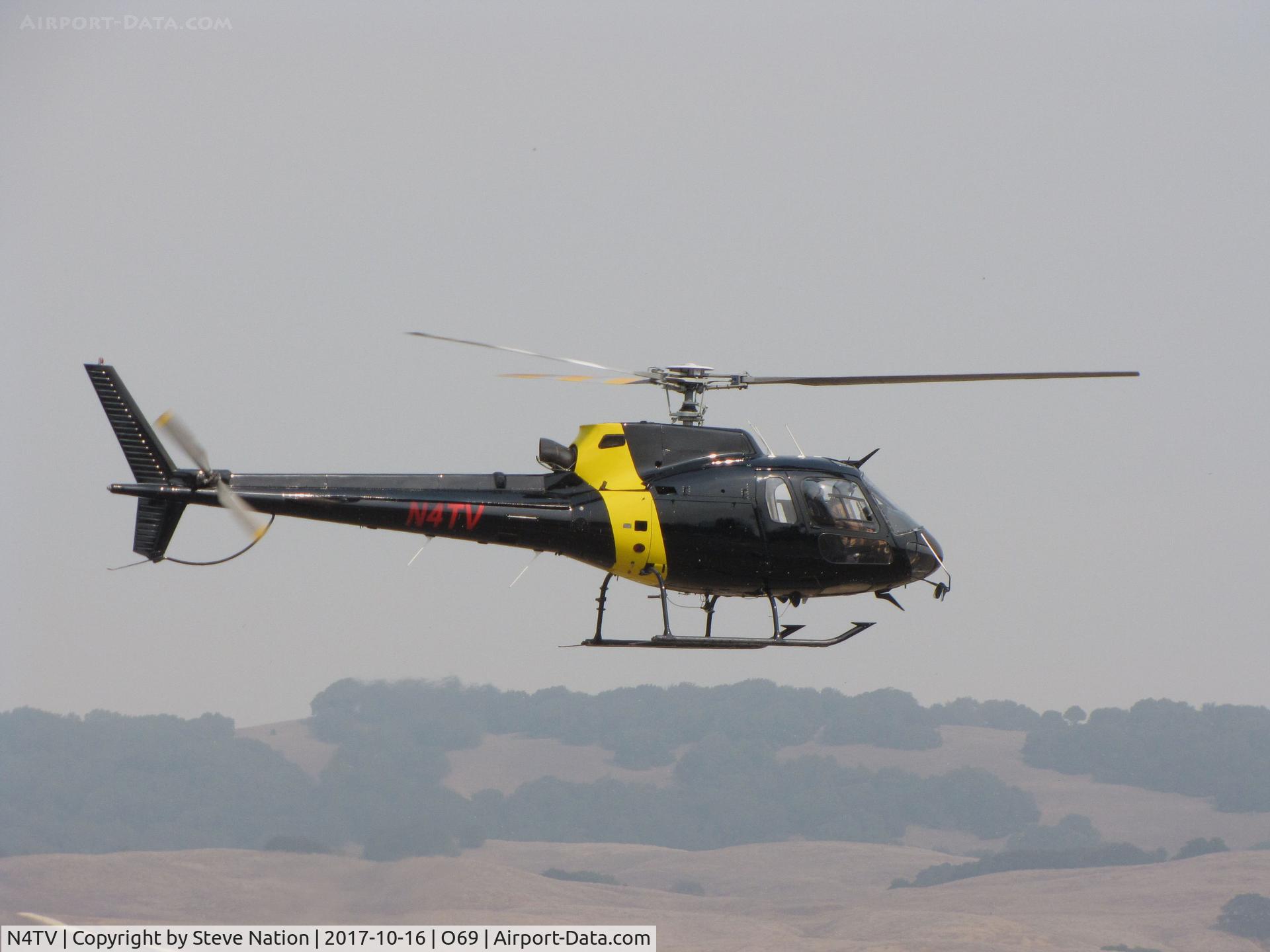 N4TV, 1996 Eurocopter AS-350B-2 Ecureuil Ecureuil C/N 2936, KNBC News 4 (Los Angeles, CA) 1996 Eurocopter AS-350B-2 Ecureuil hovering @ Petaluma Municipal Airport, CA temporary home base while covering devastating Northern California Oct 2017 wildfires
