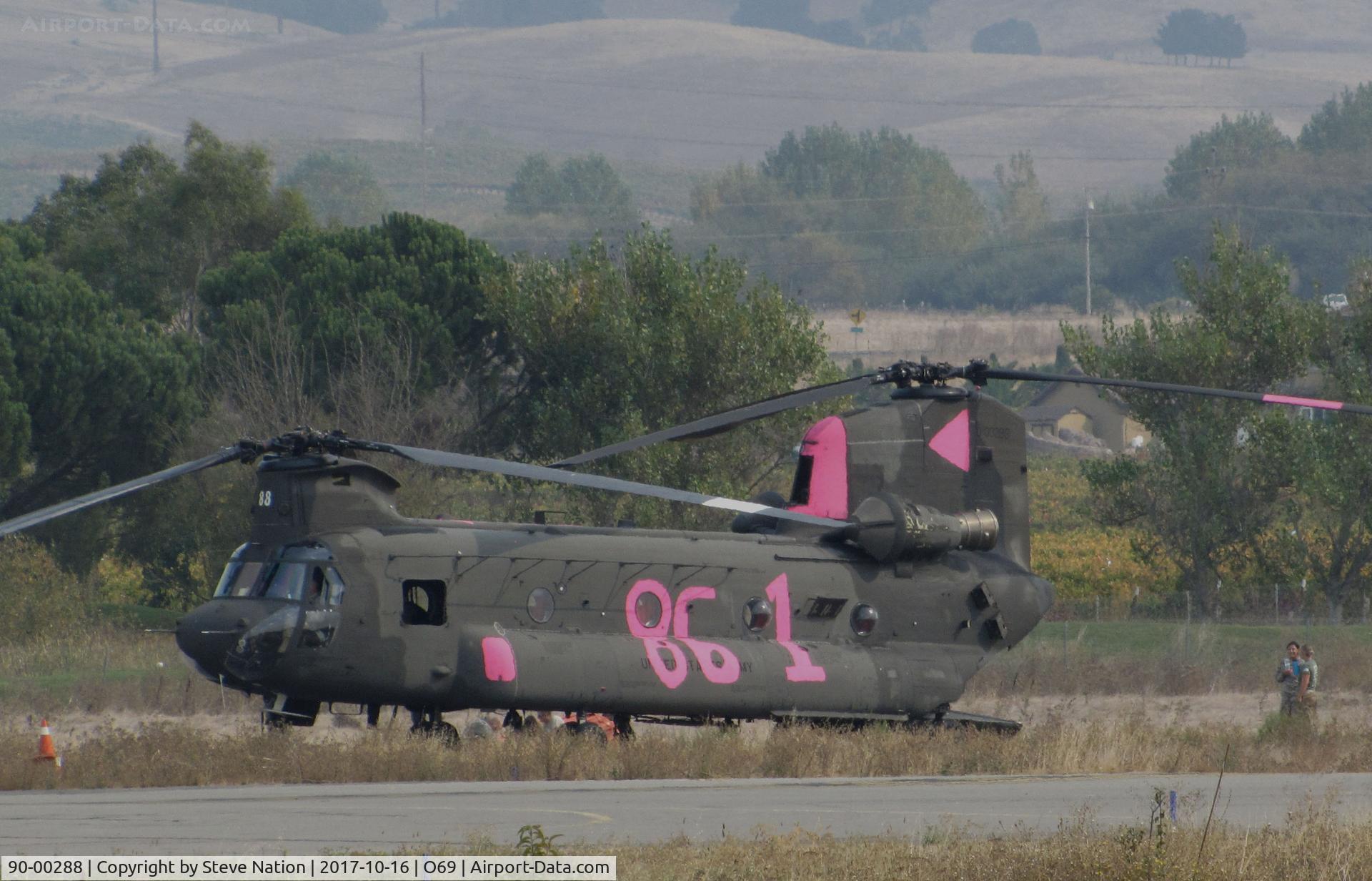 90-00288, 1990 Boeing Vertol CH-47D Chinook C/N M.3429, Nevada Army National Guard CH-47D 90-0288 with 1-189th Aviation Regiment wearing pink #861 @ Petaluma Municipal Airport, CA temporary home base in support of efforts to control devastating Northern California Oct 2017 wildfires