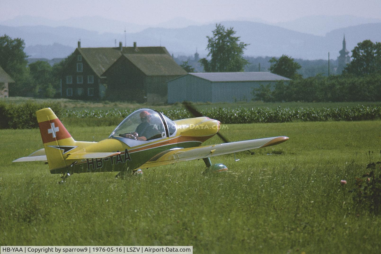 HB-YAA, 1975 Pagasus SW-01 C/N SW-01, At Sitterdorf airfield. Scanned from a color-negative.