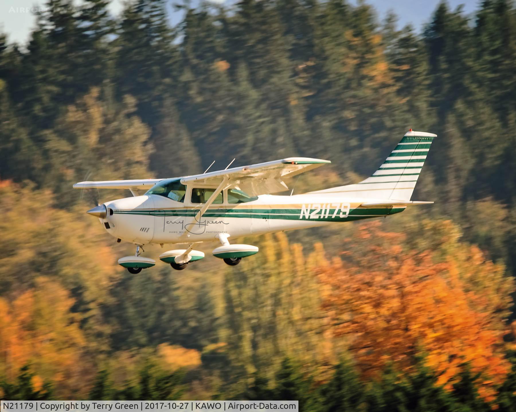 N21179, 1972 Cessna 182P Skylane C/N 18261468, KAWO