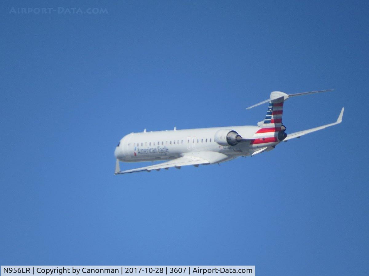 N956LR, 2005 Bombardier CRJ-900ER (CL-600-2D24) C/N 15056, Take off