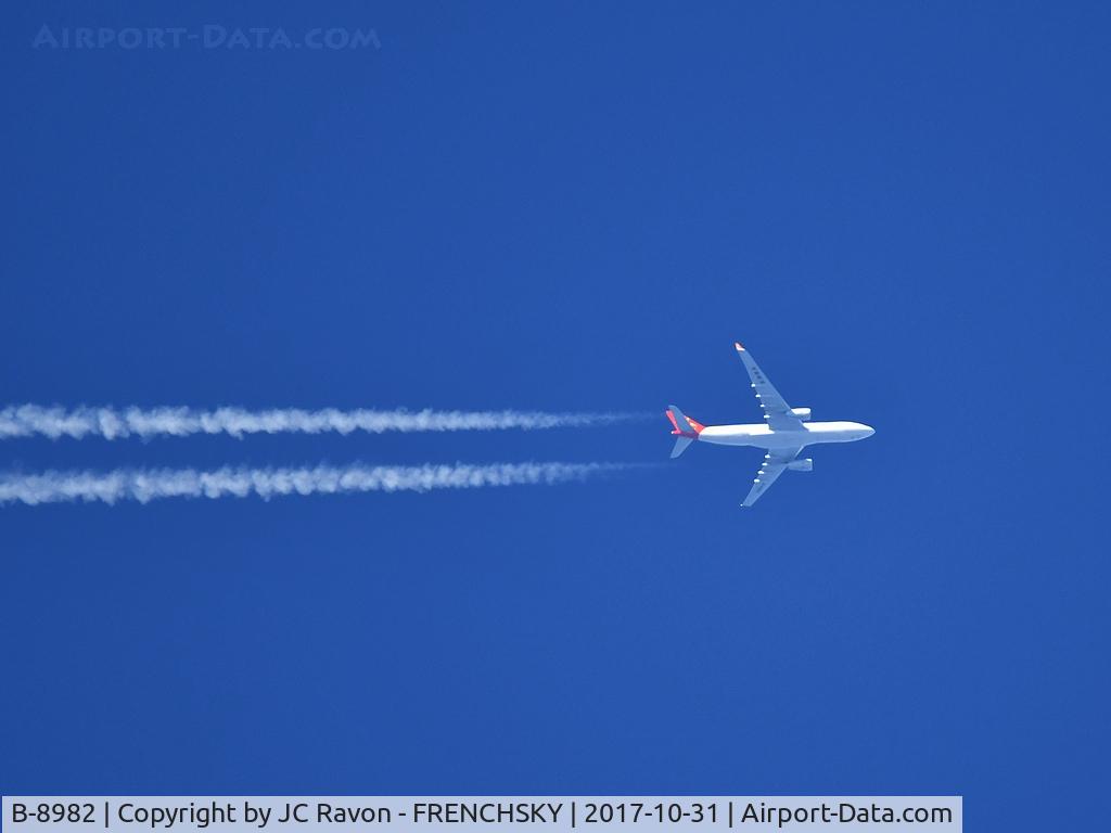 B-8982, 2017 Airbus A330-243 C/N 1782, overflying Bordeaux city, Capital Airways JD362 /CBJ362 MADRID to CHENGDU, flight level 340