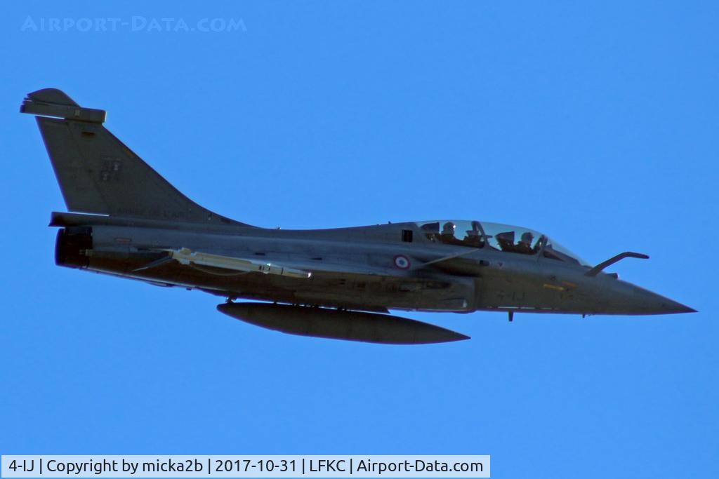 4-IJ, 2008 Dassault Rafale B C/N 335, In flight, low pass
