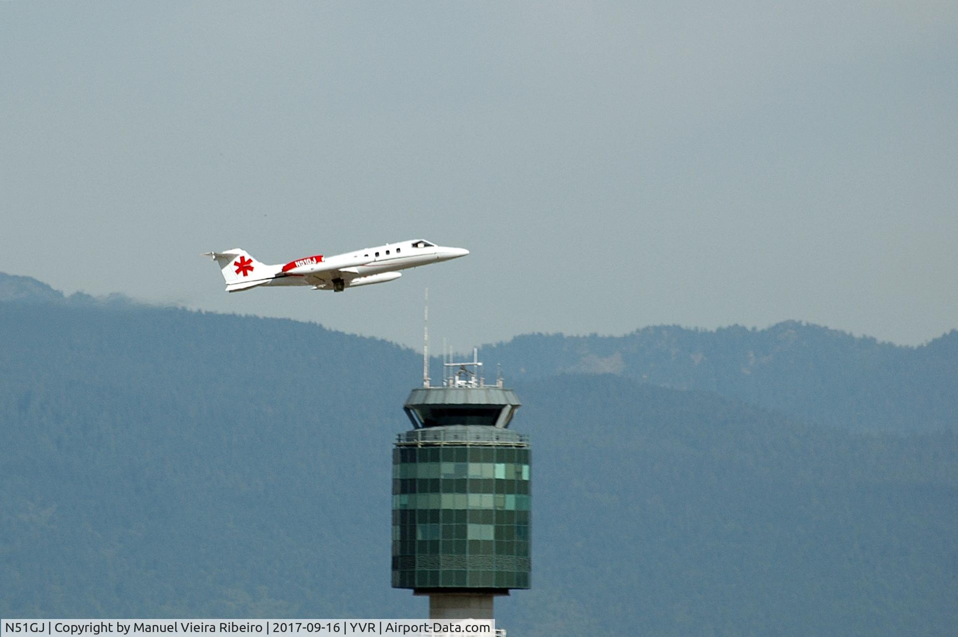 N51GJ, 1976 Gates Learjet 36A C/N 018, Departure from YVR