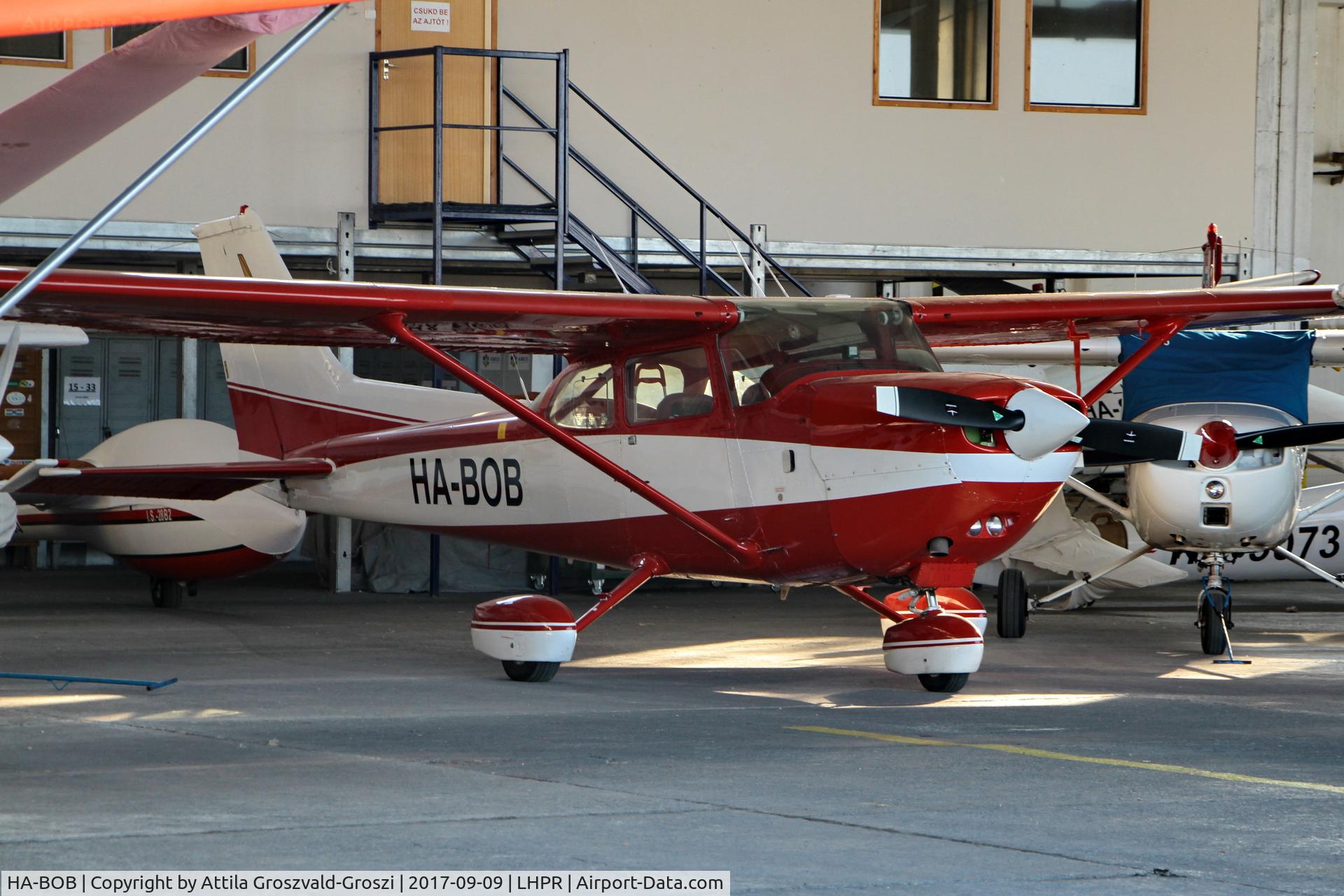 HA-BOB, 1989 Cessna R172K Hawk XP C/N R1722575, Györ-Pér Airport, Hungary