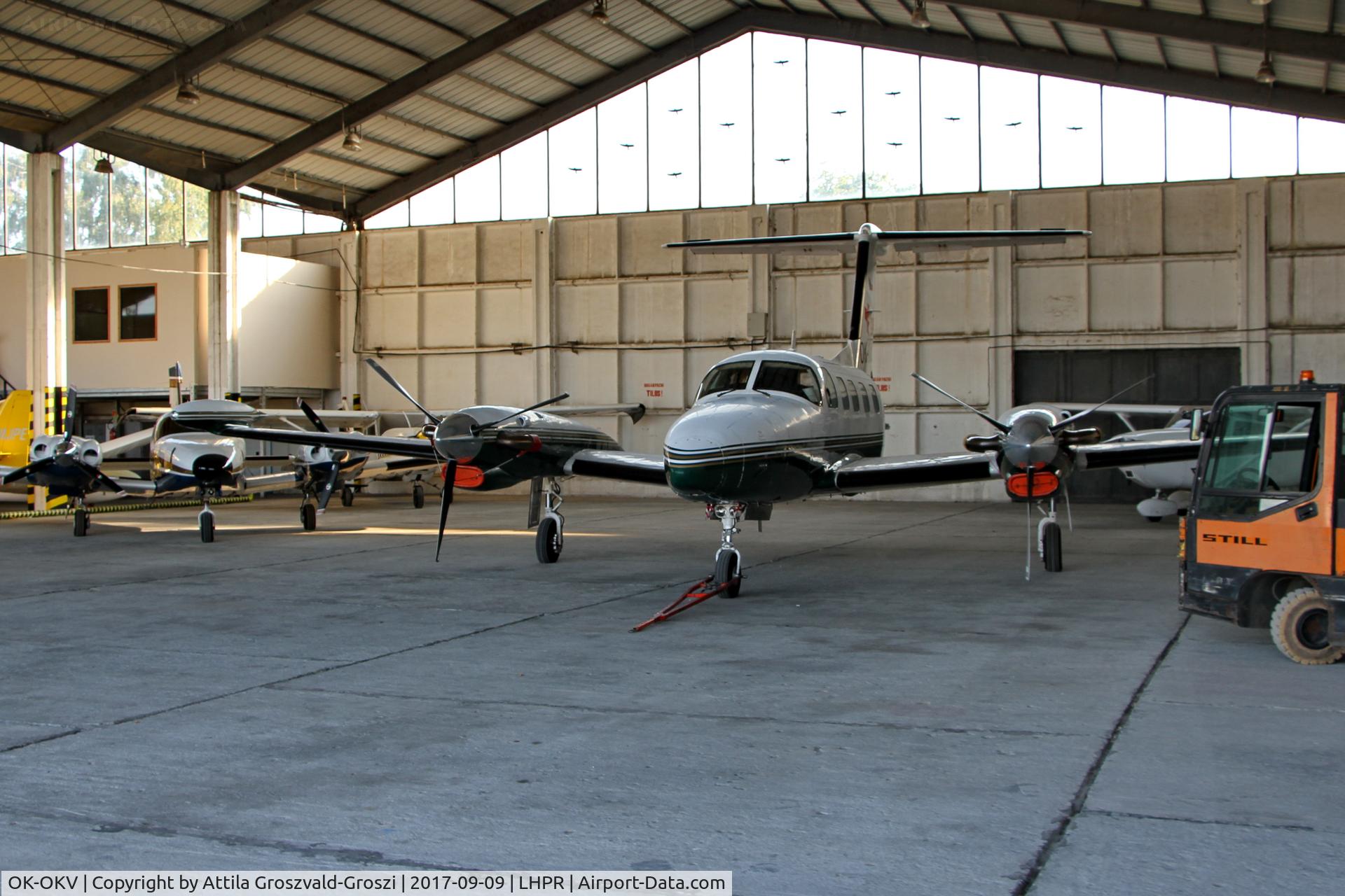 OK-OKV, 1981 Piper PA-42 Cheyenne III C/N 42-8001011, Györ-Pér Airport, Hungary