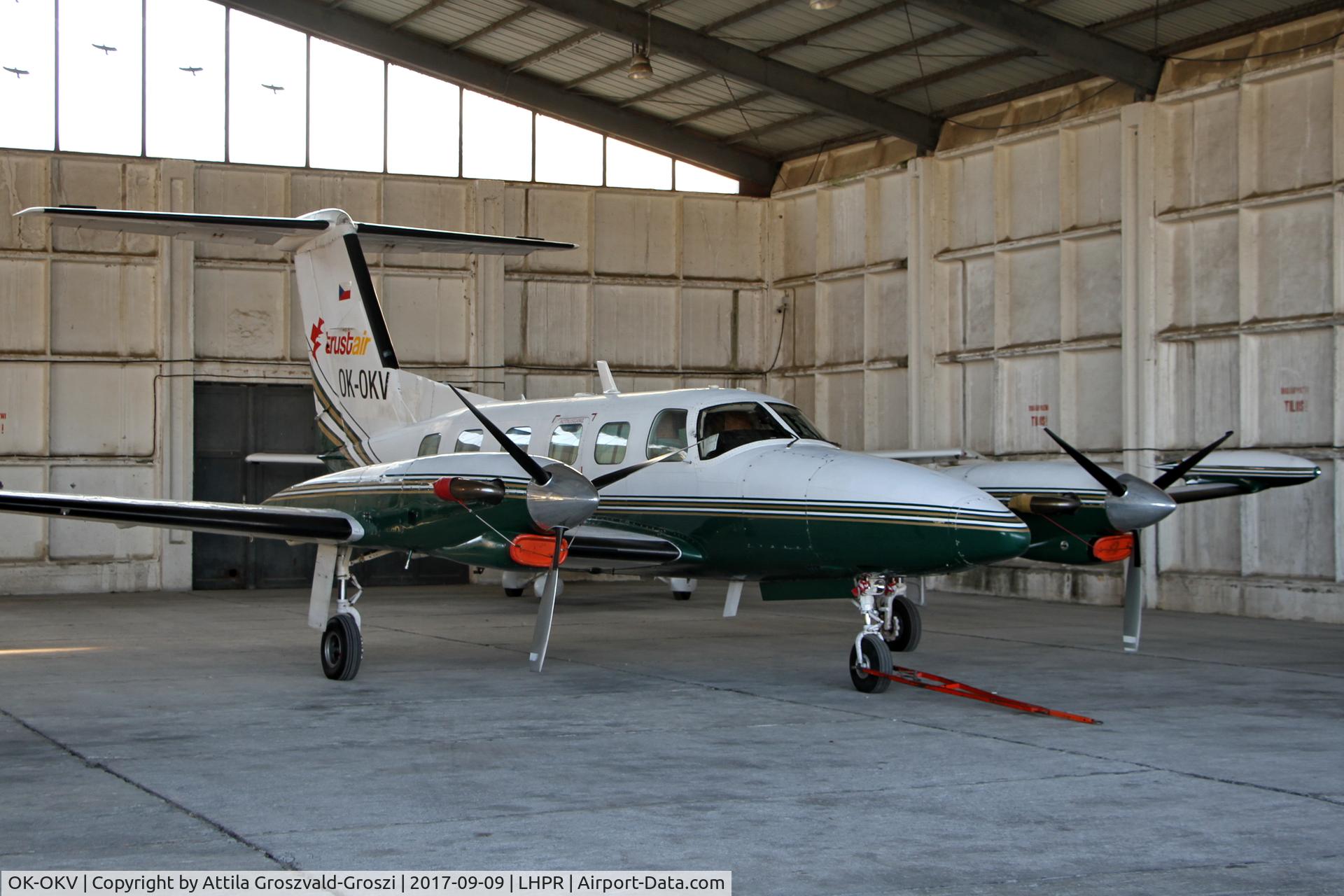 OK-OKV, 1981 Piper PA-42 Cheyenne III C/N 42-8001011, Györ-Pér Airport, Hungary