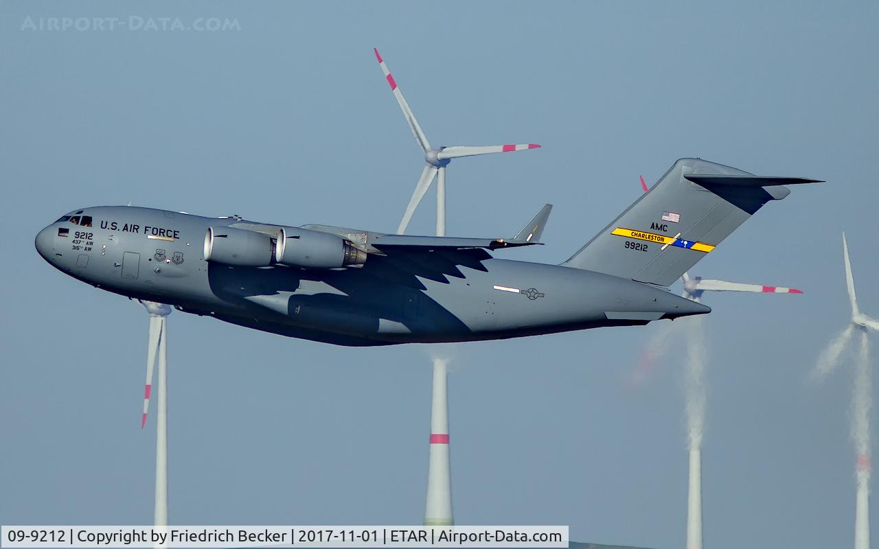 09-9212, 2011 Boeing C-17A Globemaster III C/N P-212, departure via RW26