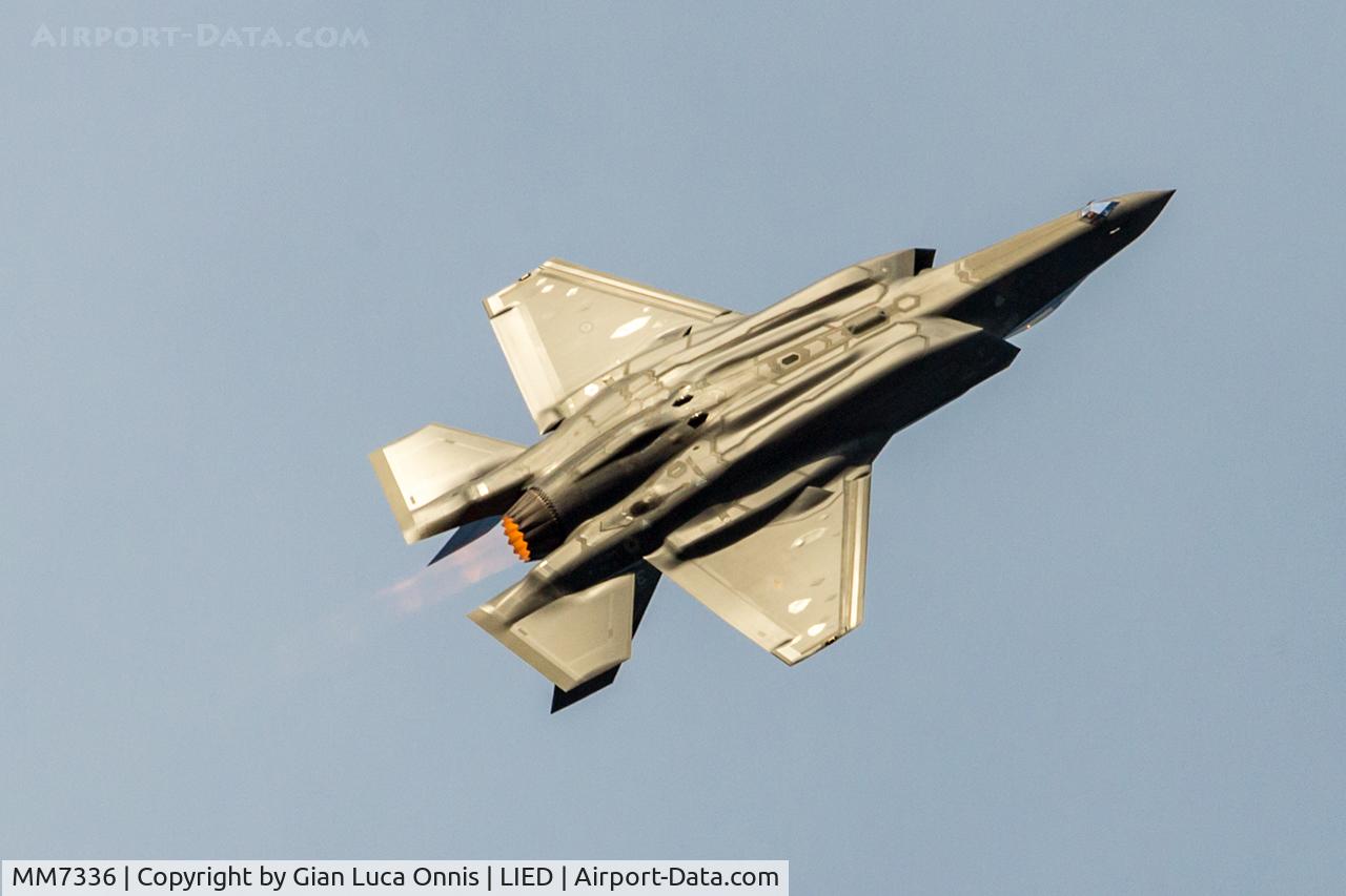 MM7336, 2016 Lockheed Martin F-35A Lightning II C/N AL-5, take off