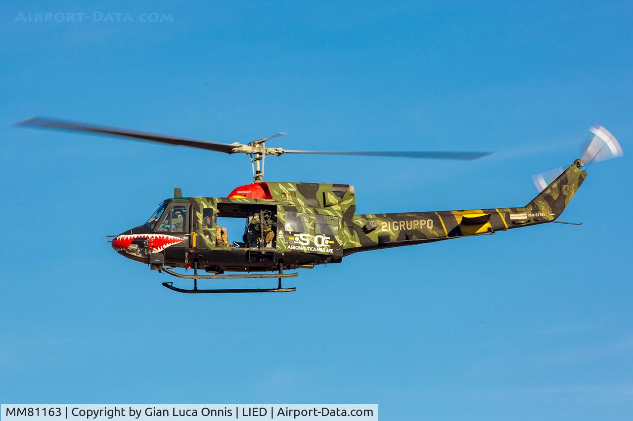 MM81163, Agusta AB-212 C/N 5820, landing