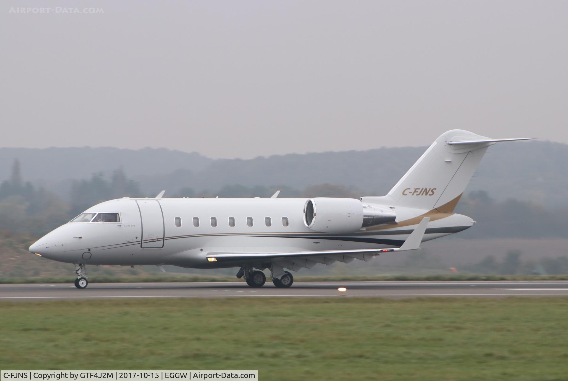C-FJNS, 2008 Bombardier Challenger 605 (CL-600-2B16) C/N 5755, C-FJNS at Luton 15.10.17