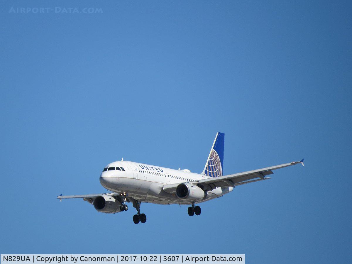 N829UA, 2000 Airbus A319-131 C/N 1211, Landing