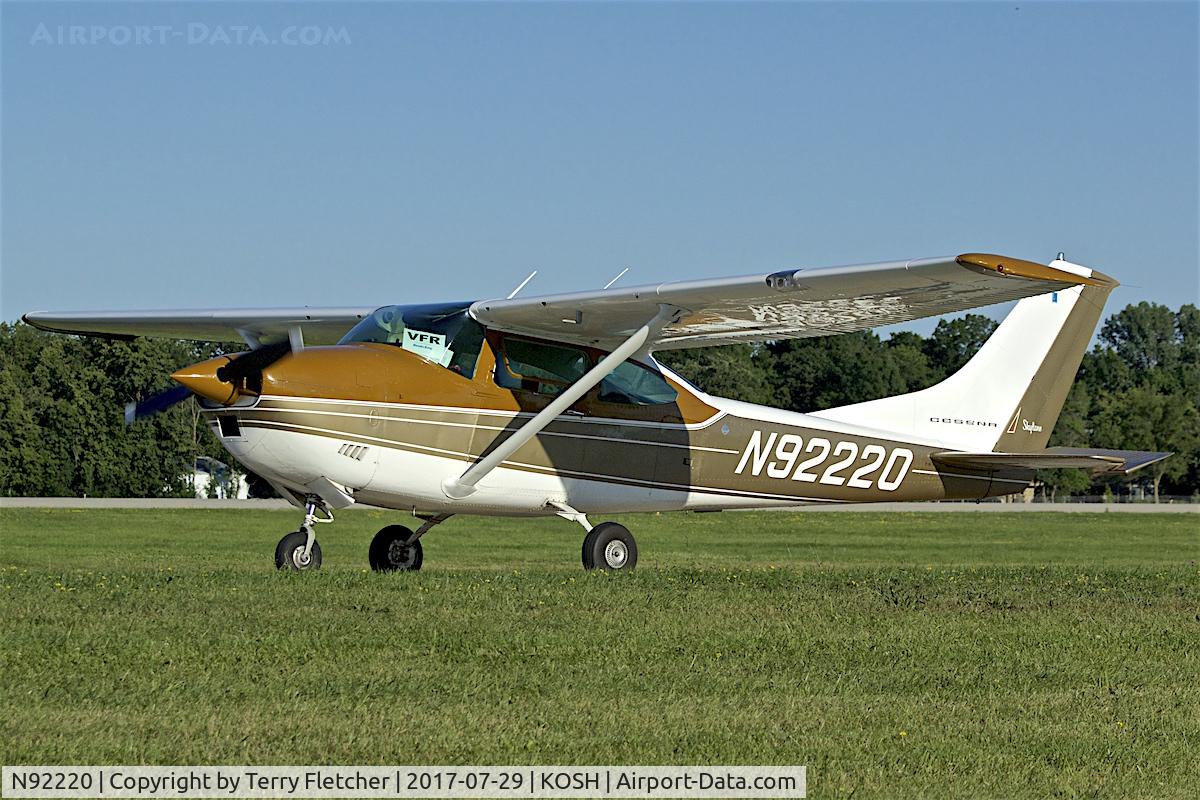 N92220, 1969 Cessna 182N Skylane C/N 18260098, at 2017 EAA AirVenture at Oshkosh