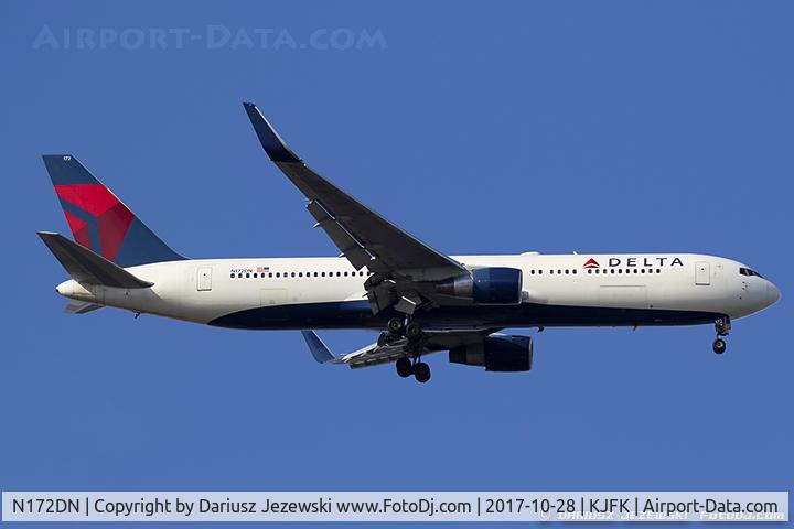 N172DN, 1990 Boeing 767-332 C/N 24775, Boeing 767-332/ER - Delta Air Lines  C/N 24775, N172DN