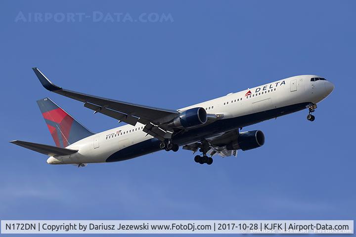 N172DN, 1990 Boeing 767-332 C/N 24775, Boeing 767-332/ER - Delta Air Lines  C/N 24775, N172DN