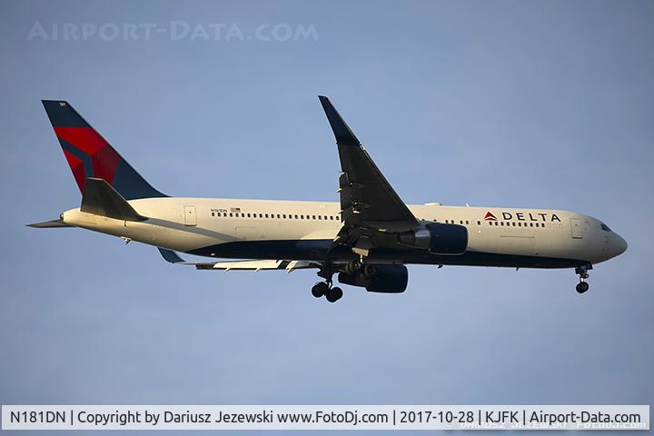 N181DN, 1992 Boeing 767-332 C/N 25986, Boeing 767-332/ER - Delta Air Lines  C/N 25986, N181DN