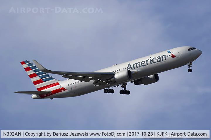 N392AN, 1998 Boeing 767-323 C/N 29429, Boeing 767-323/ER - American Airlines  C/N 29429, N392AN