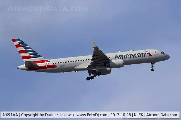 N691AA, 1993 Boeing 757-223 C/N 25697, Boeing 757-223 - American Airlines  C/N 25697, N691AA