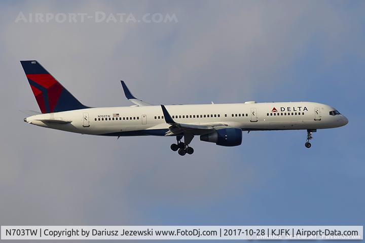 N703TW, 1996 Boeing 757-2Q8 C/N 27620, Boeing 757-2Q8 - Delta Air Lines  C/N 27620, N703TW