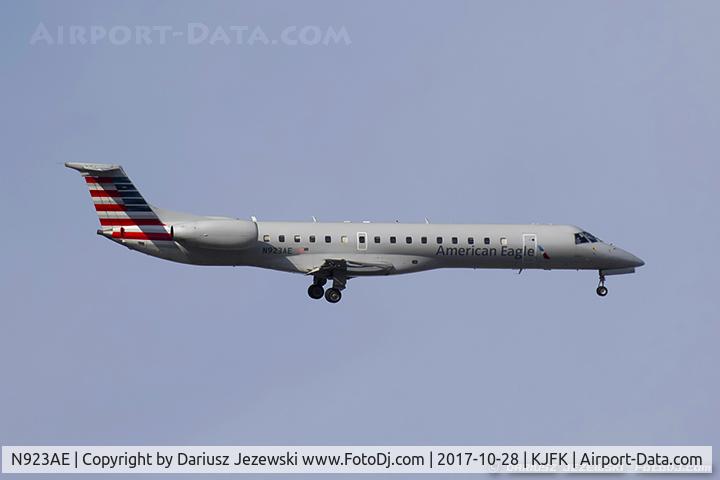 N923AE, 2005 Embraer ERJ-145LR (EMB-145LR) C/N 14500907, Embraer ERJ-145LR (EMB-145LR) - American Eagle (Envoy air)   C/N 14500907, N923AE