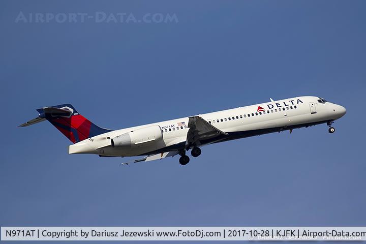 N971AT, 2001 Boeing 717-200 C/N 55032, Boeing 717-2BD - Delta Air Lines  C/N 55032, N971AT
