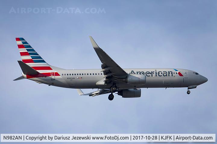 N982AN, 2009 Boeing 737-823 C/N 31067, Boeing 737-823 - American Airlines  C/N 31067, N982AN