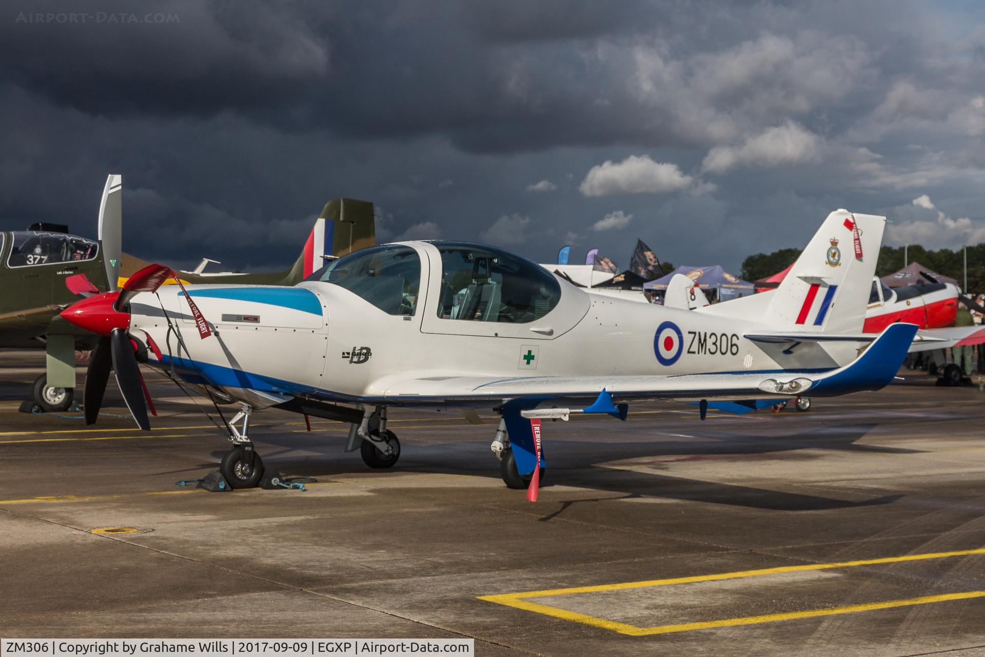 ZM306, 2017 Grob G-120TP-A Prefect T.1 C/N 11118, Grob G120TP-A Prefect T1 ZM306 3 FTS, Scampton Air Show 2017