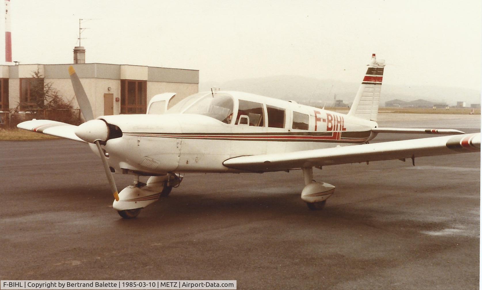 F-BIHL, Piper PA-32-260 Cherokee Six Cherokee Six C/N 32-523, F-BIHL in Metz (France) in 1985.