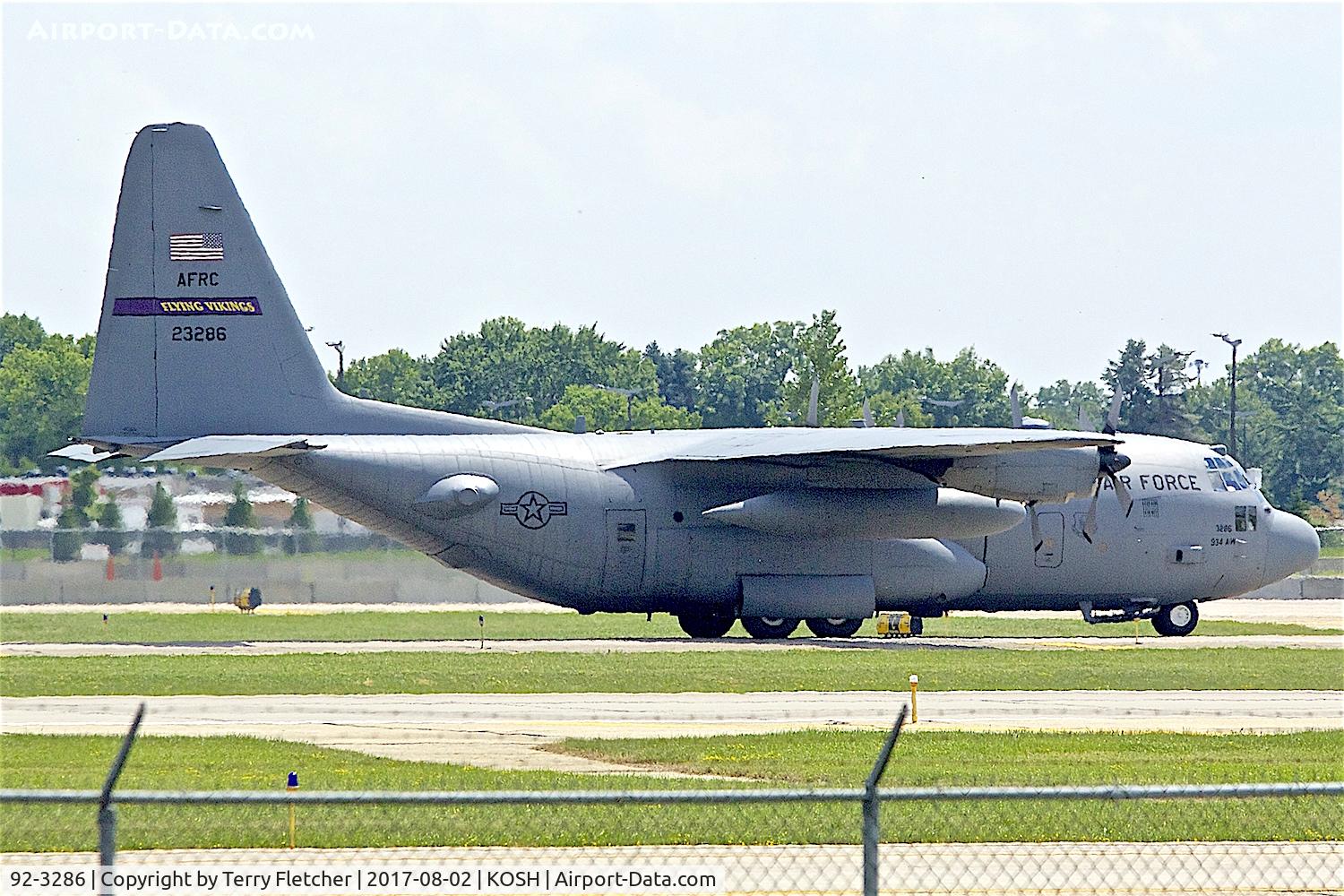92-3286, 1992 Lockheed C-130H Hercules C/N 382-5349, at Minneapolis- St,Paul International Airport