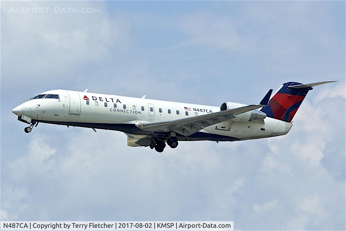 N487CA, 2002 Bombardier CRJ-200ER (CL-600-2B19) C/N 7729, at Minneapolis- St,Paul International Airport